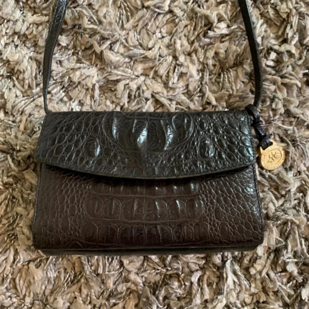 Vintage Brahmin crossbody bag